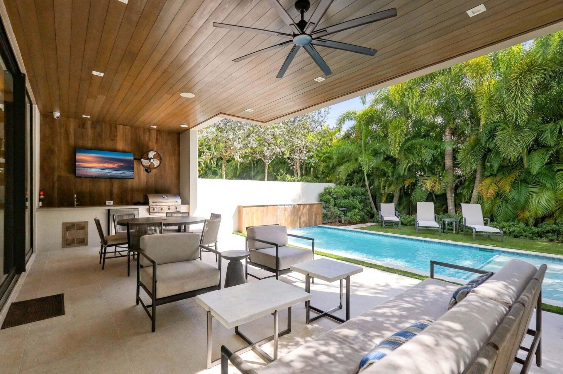 140 NE Wavecrest Way, Boca Raton, FL 33432 Photo