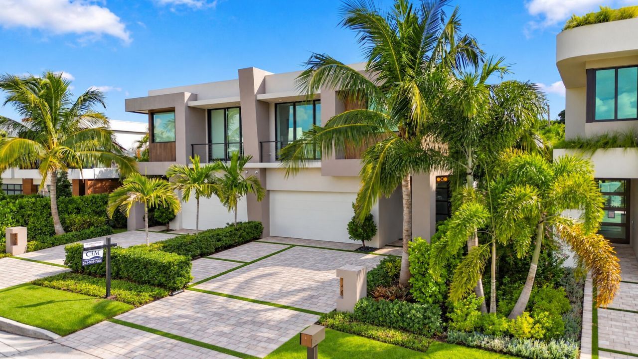 140 NE Wavecrest Way, Boca Raton, FL 33432 Photo