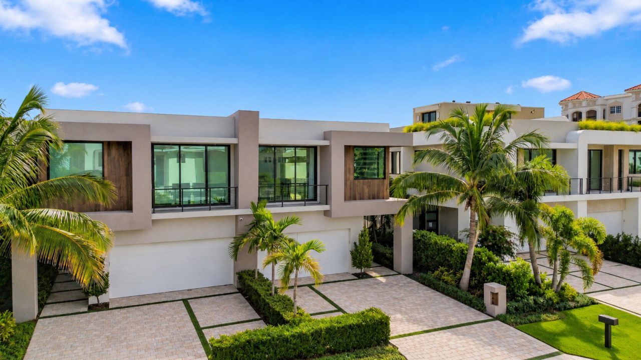 140 NE Wavecrest Way, Boca Raton, FL 33432 Photo