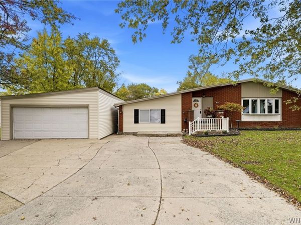 76 6th Avenue, Lancaster, NY 14086