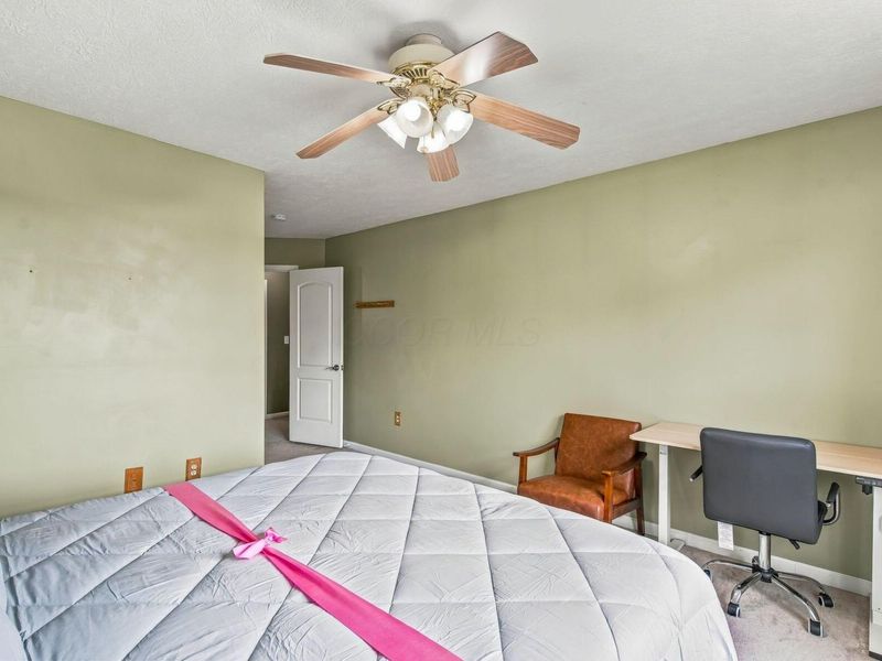 786 Spring Valley Drive , Lewis Center, OH 43035 Photo 14