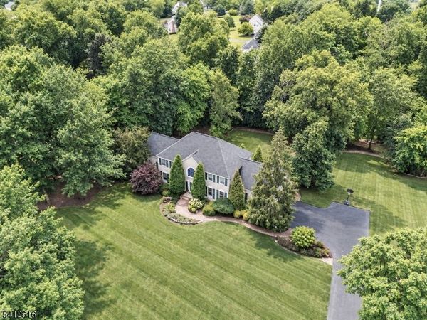 1 Maxwell Ct, Raritan, NJ 08822