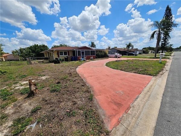 116 Rowland RD , LEHIGH ACRES, FL 33936