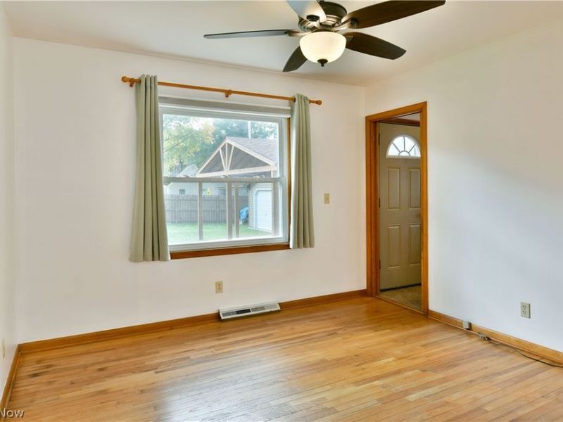 8294 Englewood Street NE, Warren, OH 44484 Photo 11