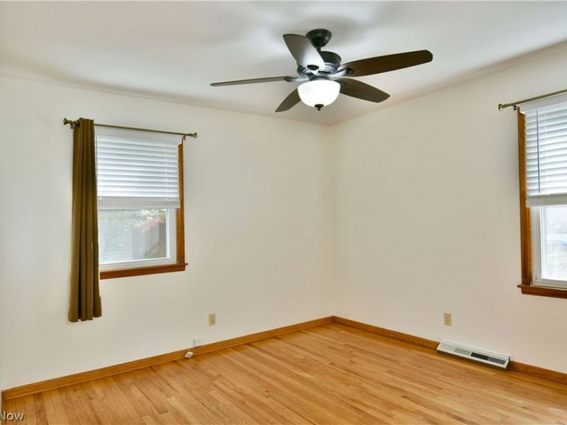 8294 Englewood Street NE, Warren, OH 44484 Photo 21