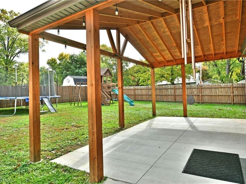 8294 Englewood Street NE, Warren, OH 44484 Photo 33