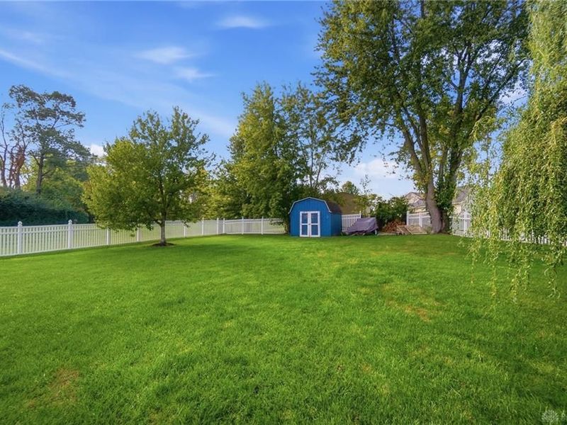 9037 Bedford Court, Clearcreek Township, OH 45458 Photo 8
