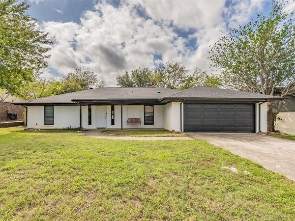 6704 Greenacres Drive, North Richland Hills, TX 76182