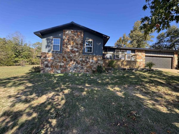 901 Lynwood Avenue, Horseshoe Bend, AR 72512