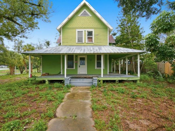 226 N GROSSE AVENUE , TARPON SPRINGS, FL 34689
