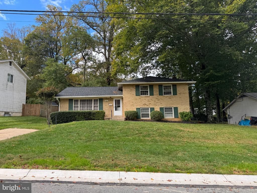 14018 DRAKE DRIVE , ROCKVILLE, MD 20853