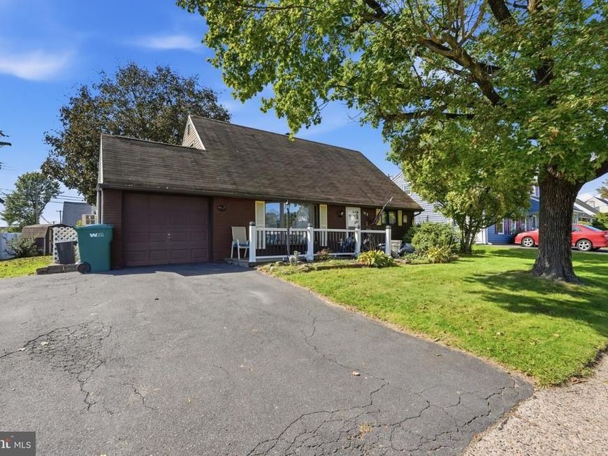 117 Heartwood Road, Levittown, PA 19056 Main Photo