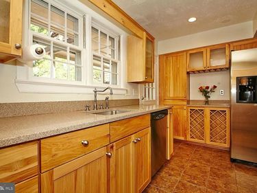 137 VIRGINIA AVENUE S, FALLS CHURCH, VA 22046