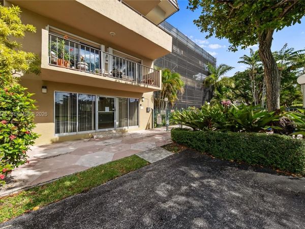 7900 CAMINO CR , Unit 401, Miami, FL 33143