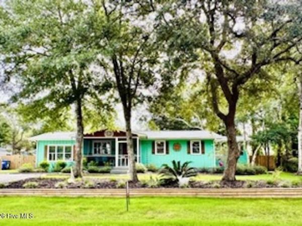 118 NE 19th Street , Oak Island, NC 28465
