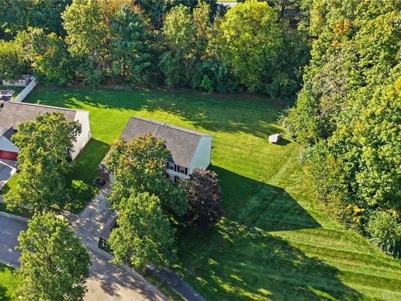 4870 Summerset Drive, Tipp City, OH 45371 Photo 4