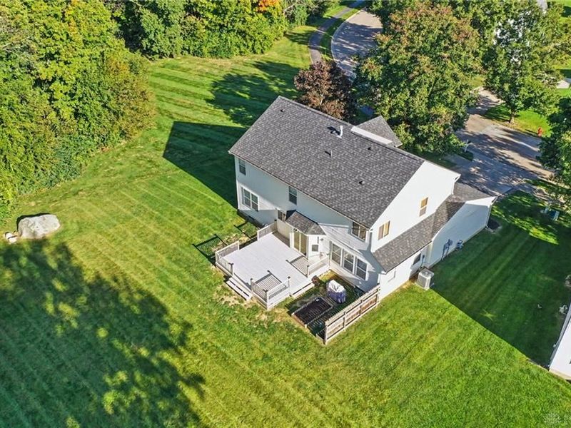 4870 Summerset Drive, Tipp City, OH 45371 Photo 6