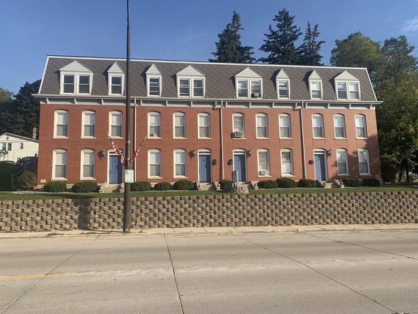 220 W GRAND AVENUE, Port Washington, WI 53074