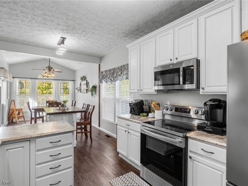 5341 Ivandale Drive, Medina, OH 44256 Photo 11