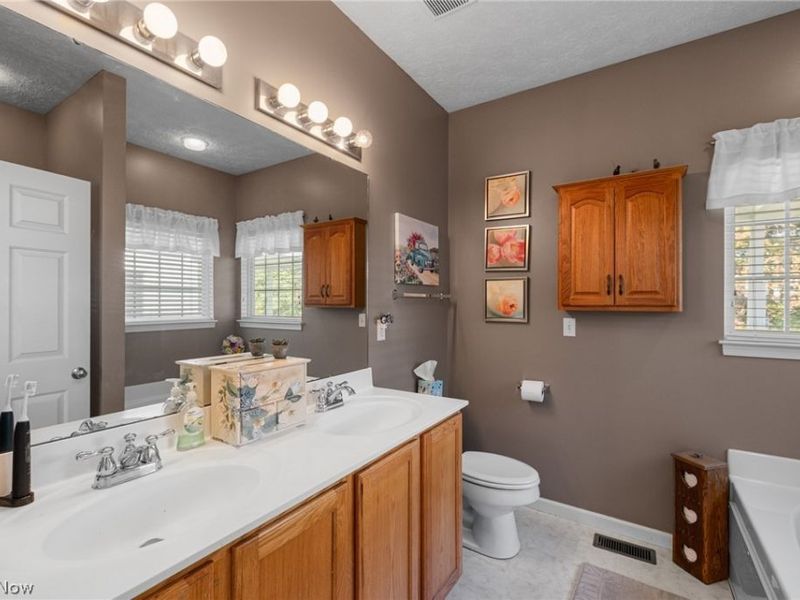 5341 Ivandale Drive, Medina, OH 44256 Photo 16
