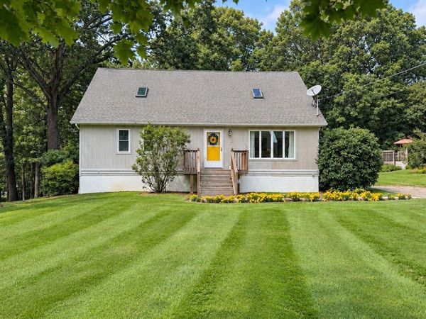 27 Cronk Road, Wallkill, NY 12589