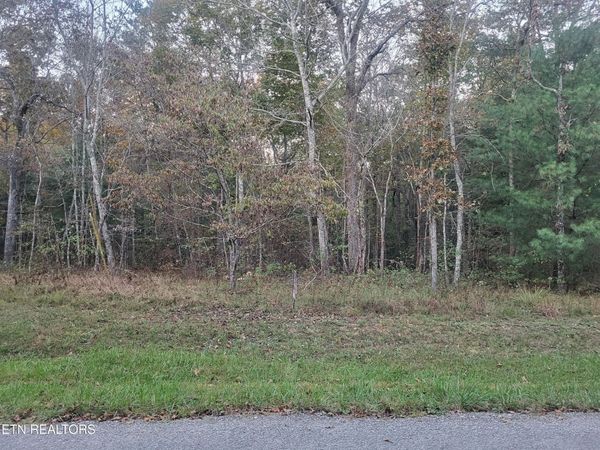 127 Newcastle Lane, Crossville, TN 38558