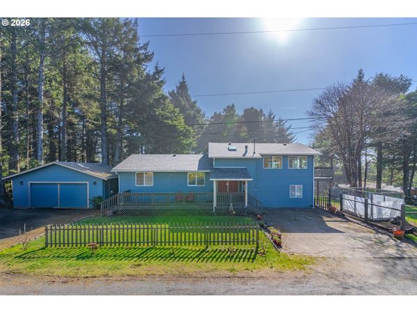126 SE 145TH DR, South Beach, OR 97366