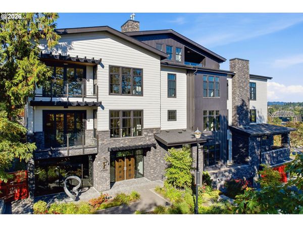 21 D AVE, Unit 5, Lake Oswego, OR 97034