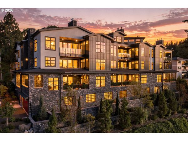 21 D AVE, Unit 13, Lake Oswego, OR 97034