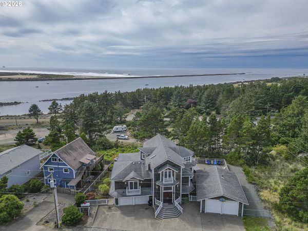 15710 OCEANVIEW AVE, Rockaway Beach, OR 97136
