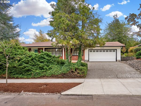 3240 DOGWOOD S DR, Salem, OR 97302