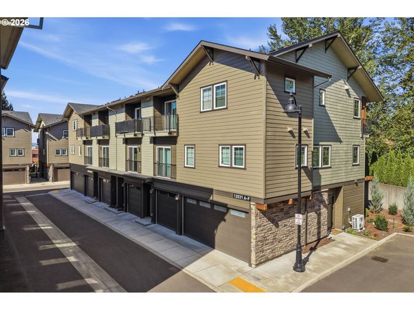 12031 SE HIGH CREEK RD, Unit #D, Happy Valley, OR 97086