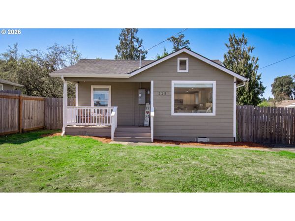 328 9TH AVE, Sweet Home, OR 97386