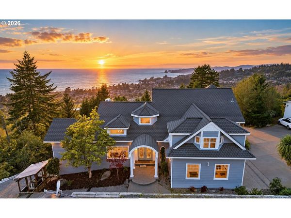 16935 CROWN TERRACE RD, Brookings, OR 97415
