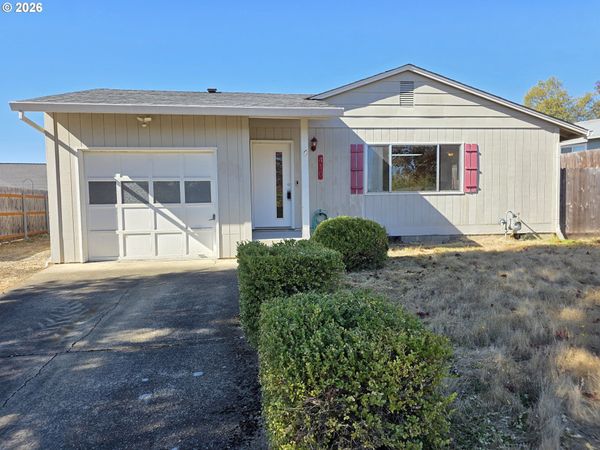 410 NW ELIZABETH AVE, Winston, OR 97496