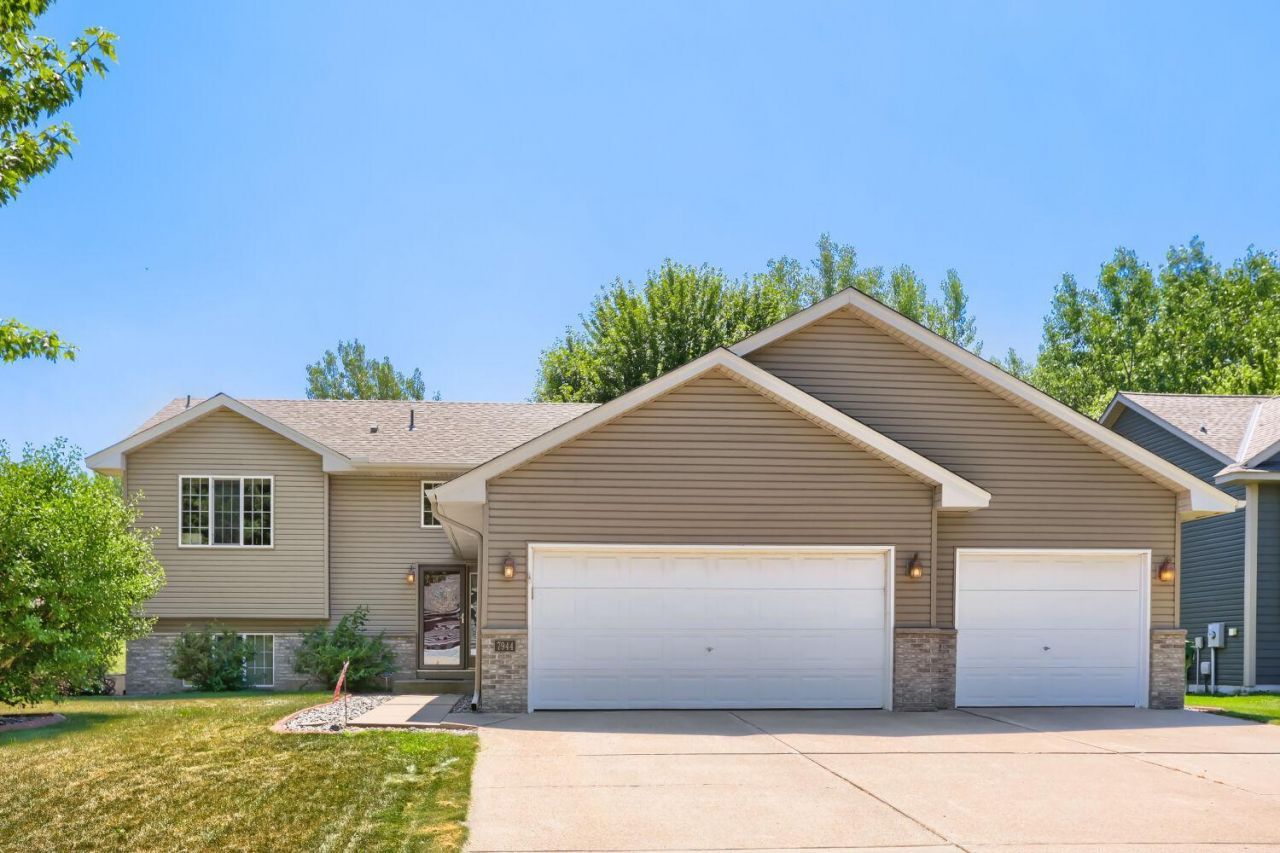 7944 Highland Drive, Lino Lakes, MN 55014 Main Photo