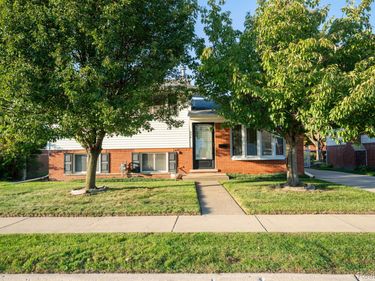 534 Saint John Street, Wyandotte, Mi 48192