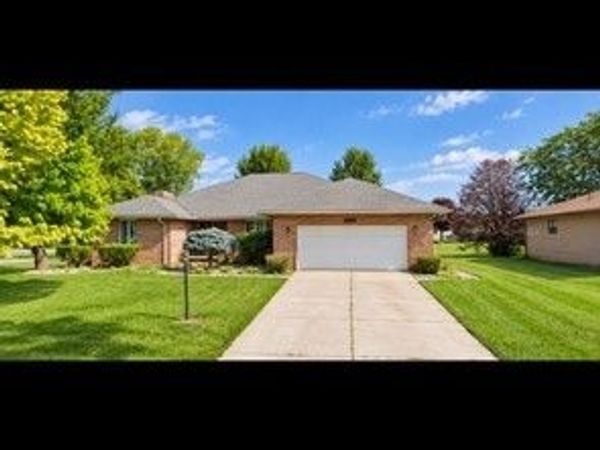 1320 Oakridge Drive , Bucyrus, OH 44820