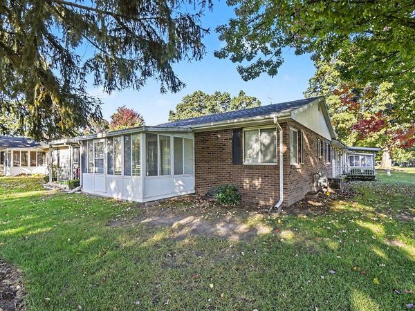 5722 Leisure S Drive SE, Grand Rapids, MI 49548