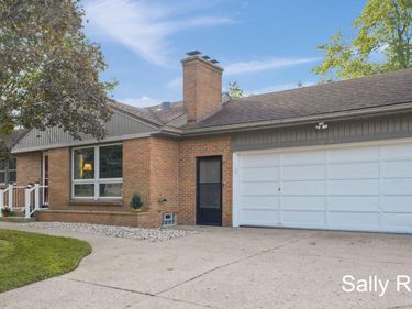 1424 3 Mile Road NE, Grand Rapids, MI 49505