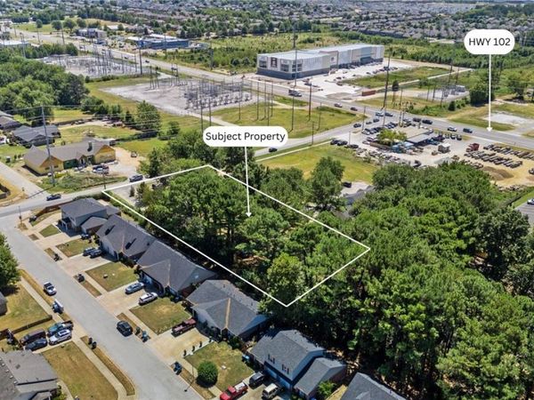 1200 SW Elm Tree Road, Bentonville, AR 72712