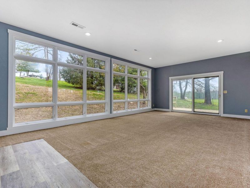 3388 Meadow Road , Cambridge, OH 43725 Photo 11