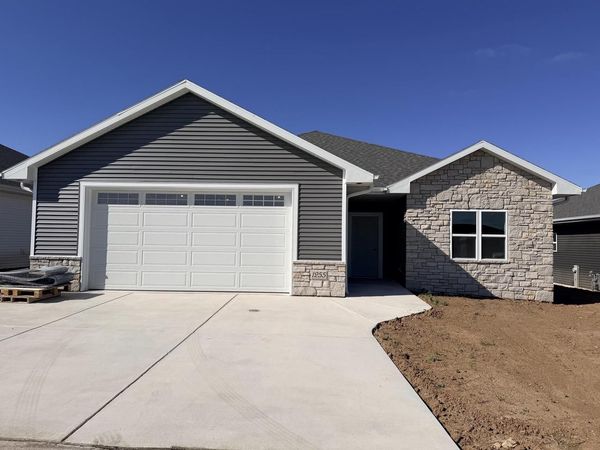 1255 AUTUMN FIELD LANE, De Pere, WI 54115