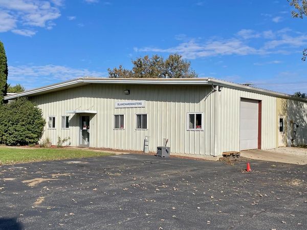 806 E Commercial AVENUE, Whitewater, WI 53190