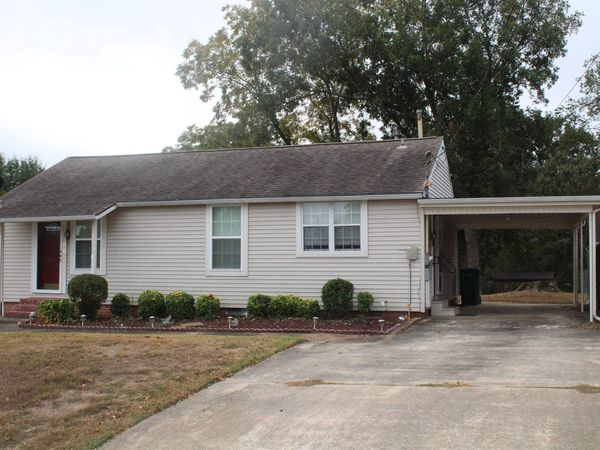 505 W Leslie Street , Nashville, AR 71852