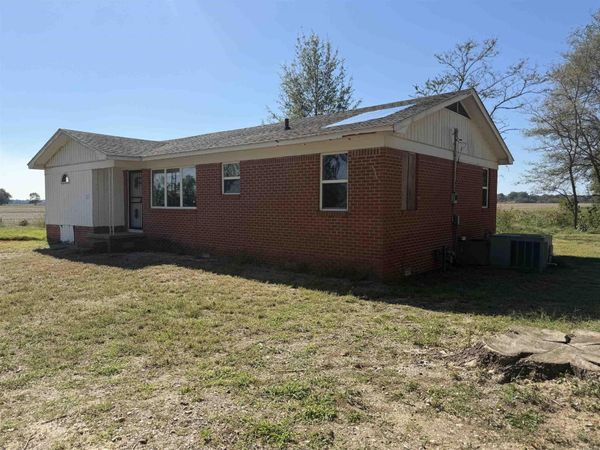 Hoxie, AR 72433