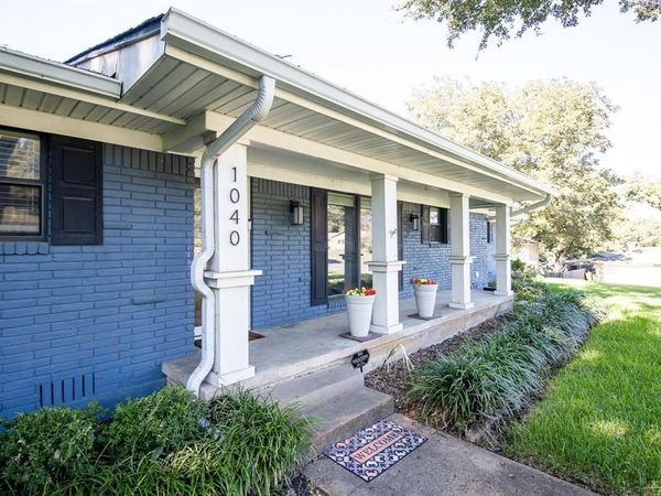 1040 Wedgewood Drive, Woodway, TX 76712