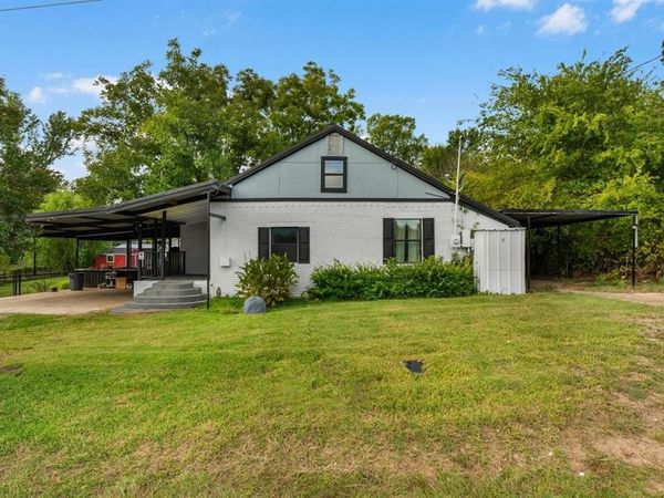 702 Monticello Drive, Springtown, TX 76082