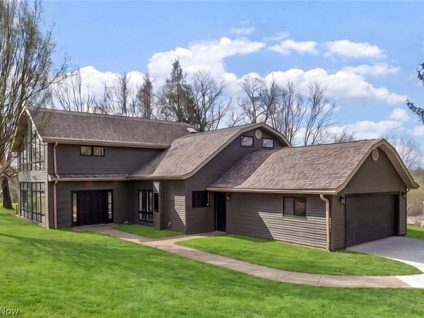 3388 Meadow Road , Cambridge, OH 43725
