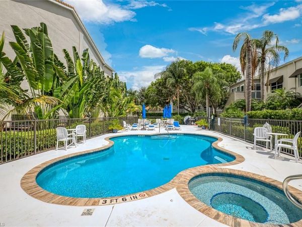 520 Club Side DR , Unit 4-520, NAPLES, FL 34110